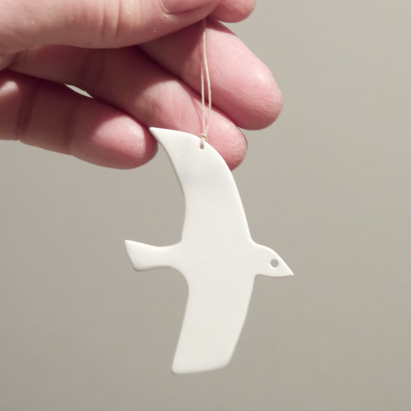weißer keramischer Anhänger ▸ kleiner Vogel 2